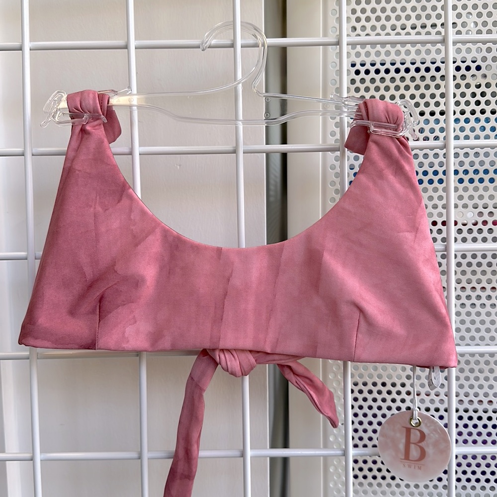 NEW B Swim by Sunsets Skye Sport Tie Wirefree Bikini Top U81 Rose Quartz Print